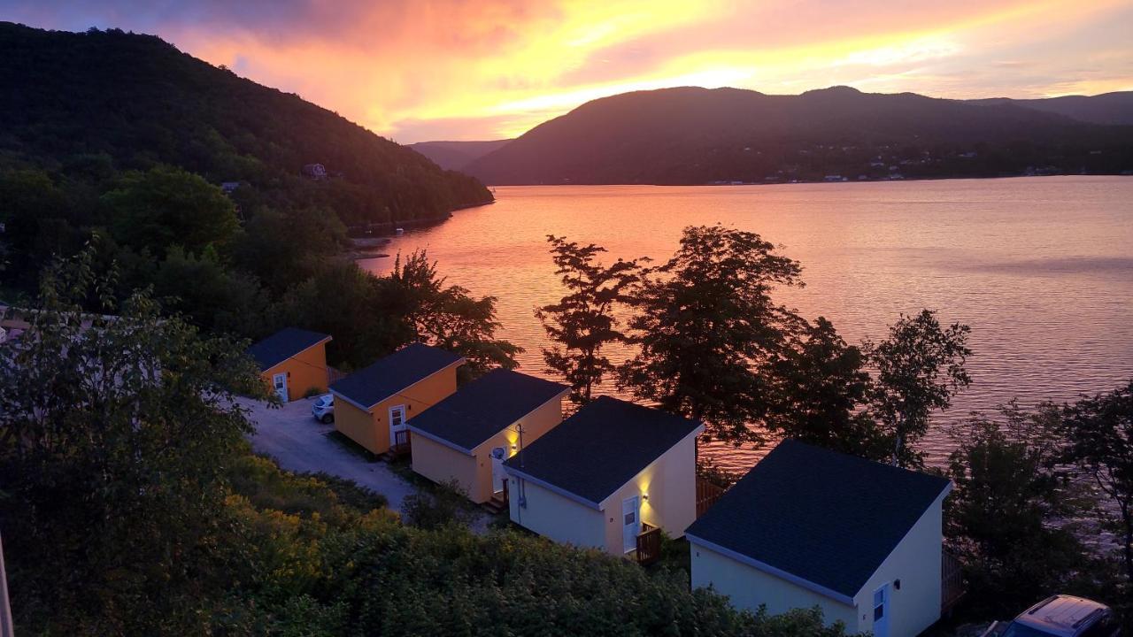 Knotty Pine Cottages, Suites & Motel Rooms อินโกนิช ภายนอก รูปภาพ