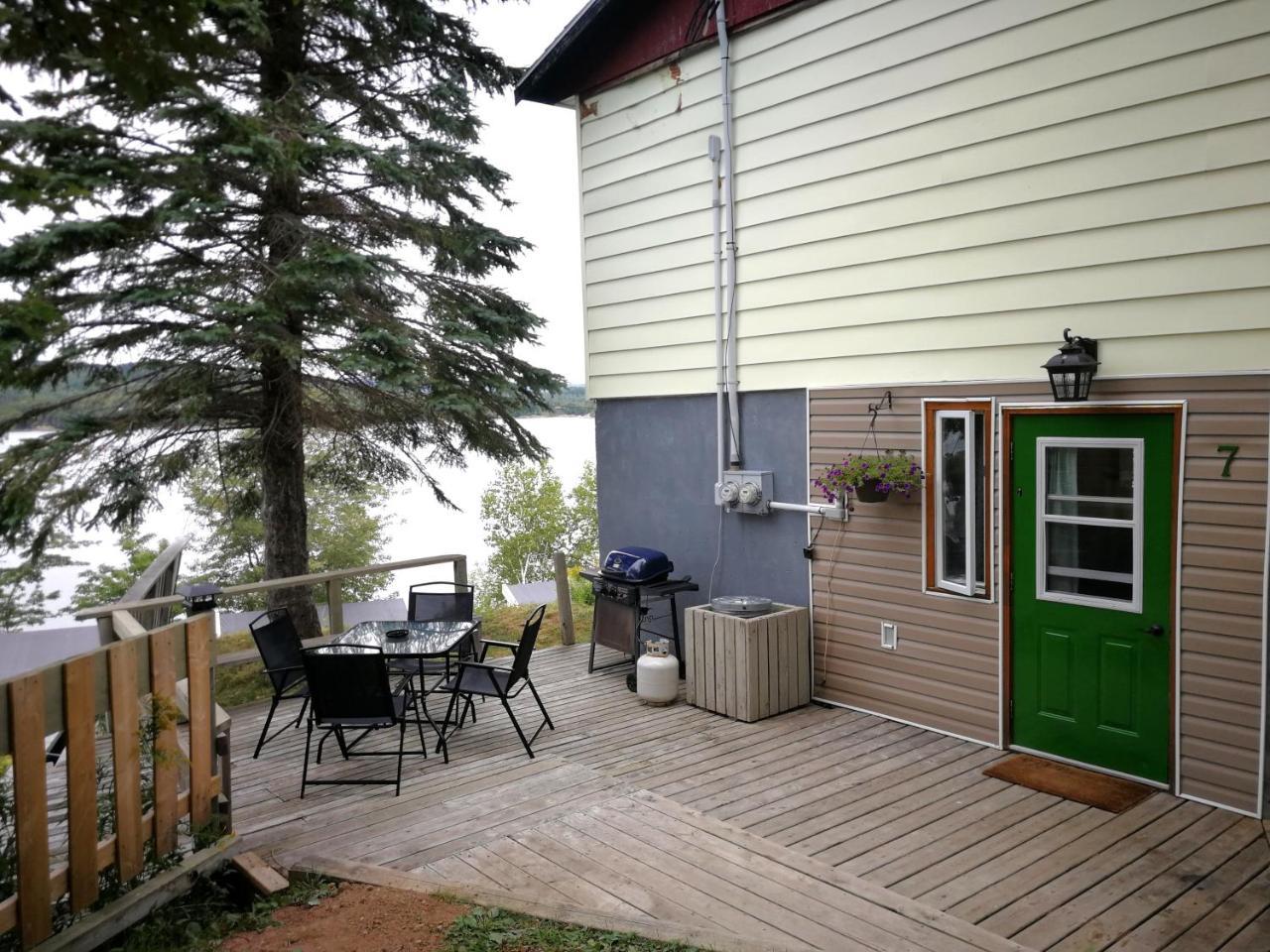 Knotty Pine Cottages, Suites & Motel Rooms อินโกนิช ภายนอก รูปภาพ