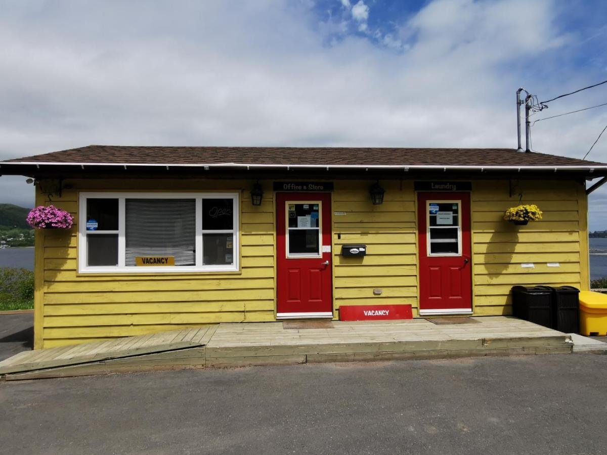 Knotty Pine Cottages, Suites & Motel Rooms อินโกนิช ภายนอก รูปภาพ