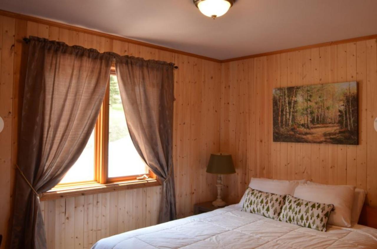Knotty Pine Cottages, Suites & Motel Rooms อินโกนิช ภายนอก รูปภาพ